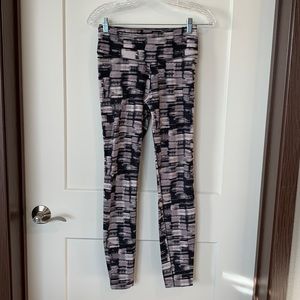 Black and gray Nike Leggings